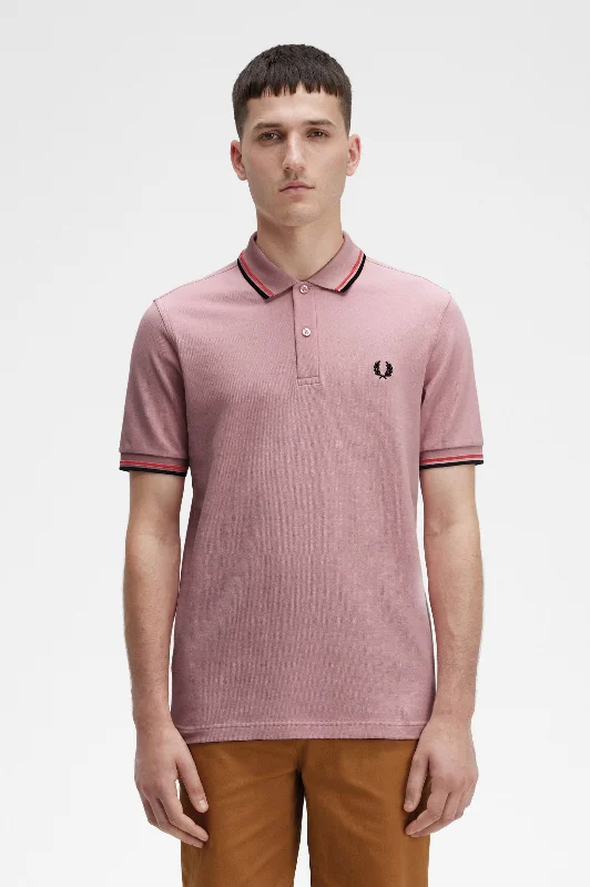 Twin Tipped Fred Perry Shirt in Chalk Pink / Washed Red / Black